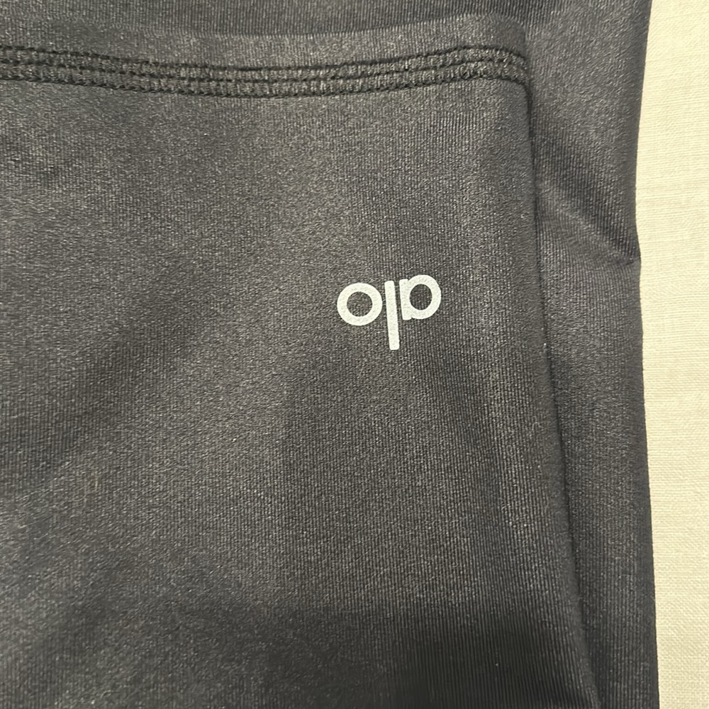 ALO LEGGINGS MID CALF/ANKLE LENGTH - Picture 3 of 4
